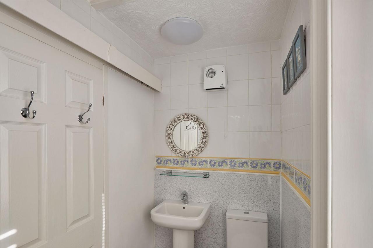 Apartment 4, Khyber Lodge Apartment Whitby Exteriör bild